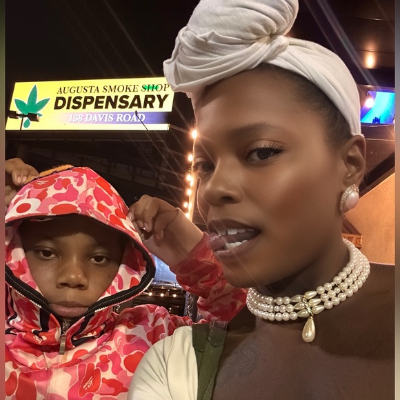 Meet your Posher, Tashia - Picture 6 of 7